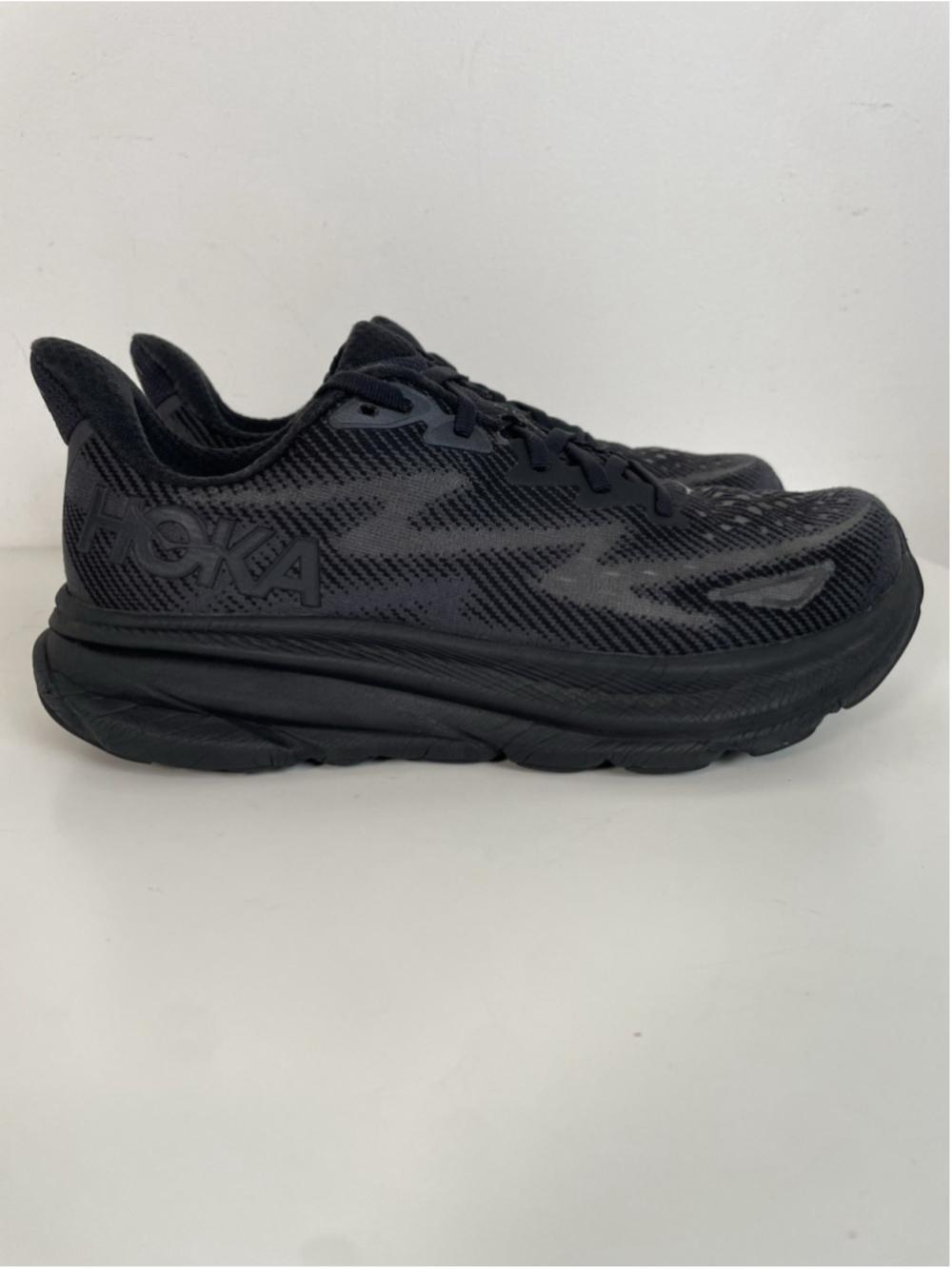 Hoka Clifton 9 Triple Black Running Shoes Women’s 9.5B Sneakers